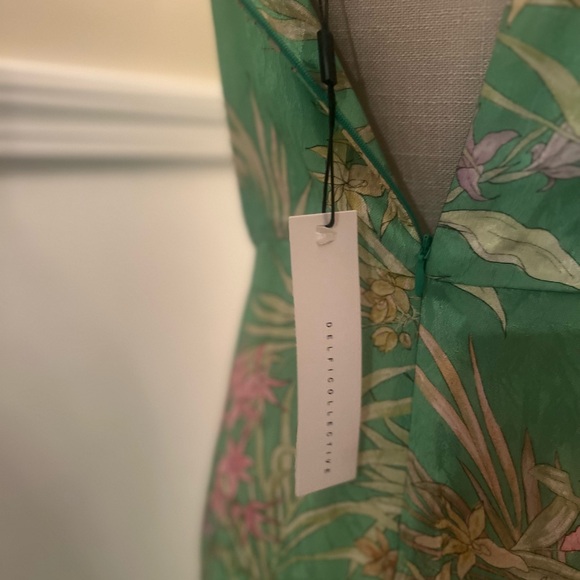 NWT Delfi Collection Frankie Green Floral Gathered Dress - M - Picture 6 of 6